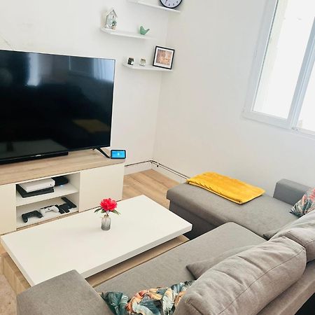 Charmant Appartement Americain Saint-Denis  Dış mekan fotoğraf
